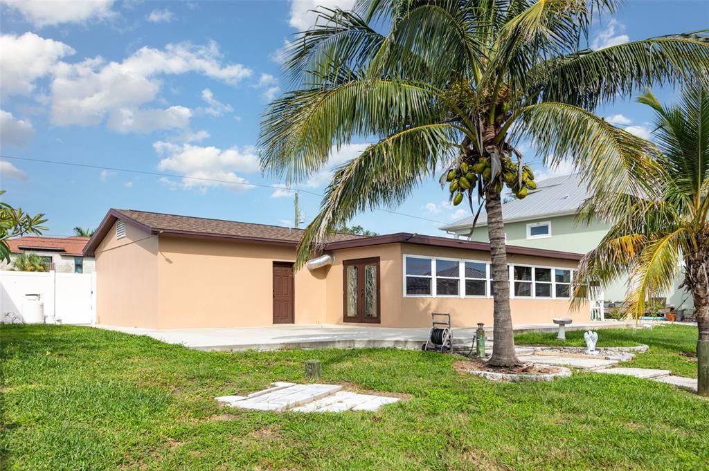 Backyard, Exterior