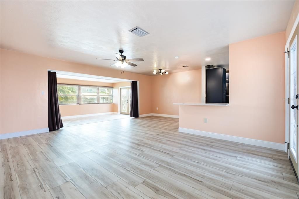 Empty room, Interior, Recessed Lighting, Wood Texture Flooring
