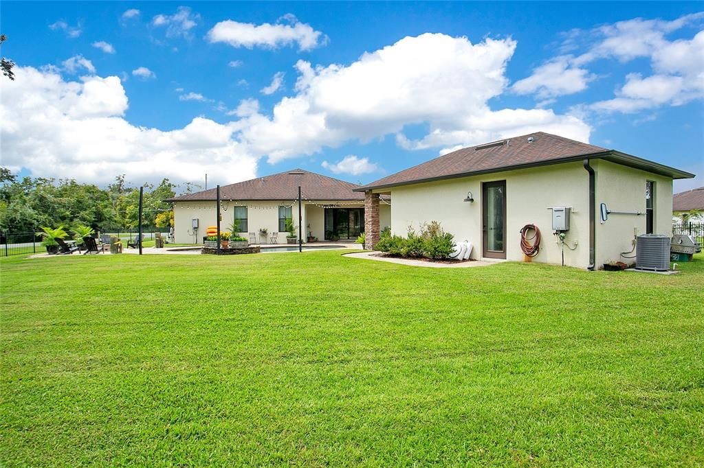 Backyard, Exterior