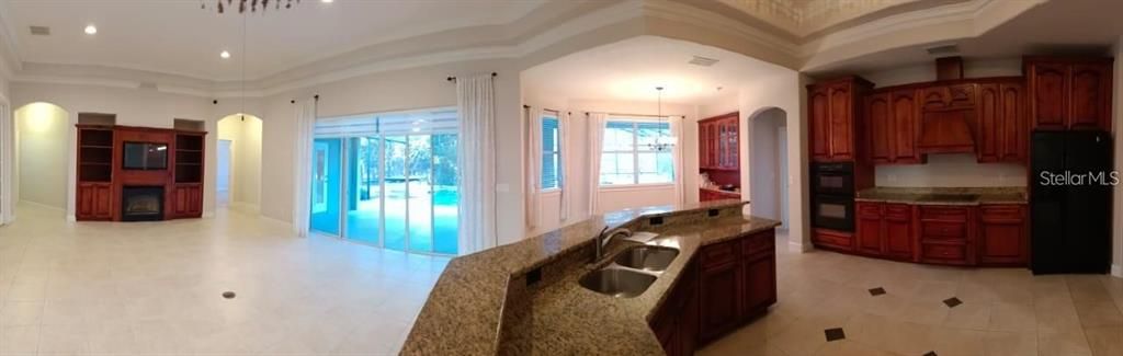 Bathroom, Glass Shower, Interior, Pendant Lights, Recessed Lighting
