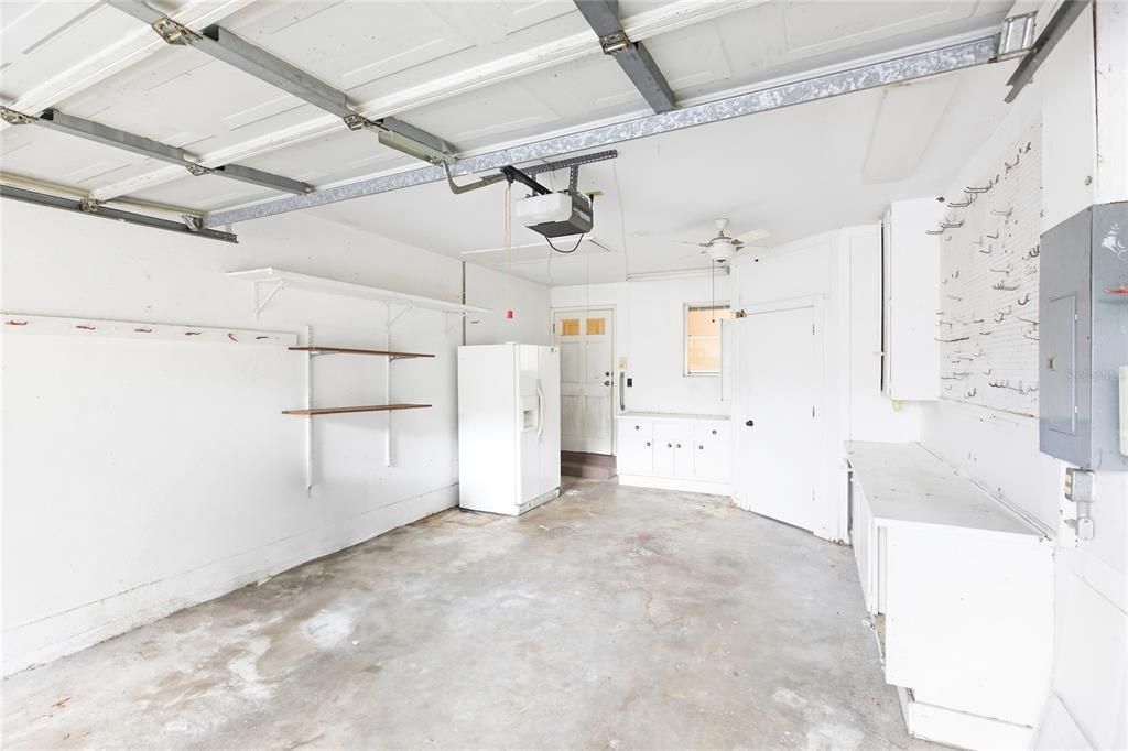 Garage, Interior