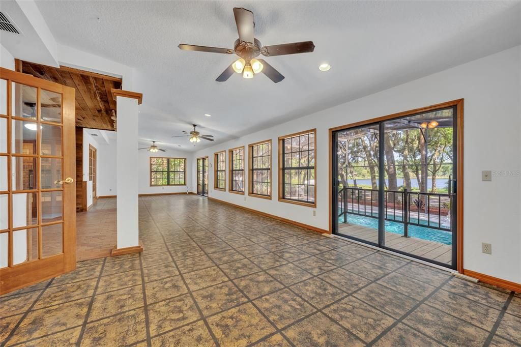 Empty room, Interior, Recessed Lighting