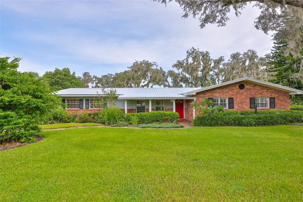 Exterior, Facade, Brick Facade, Ranch