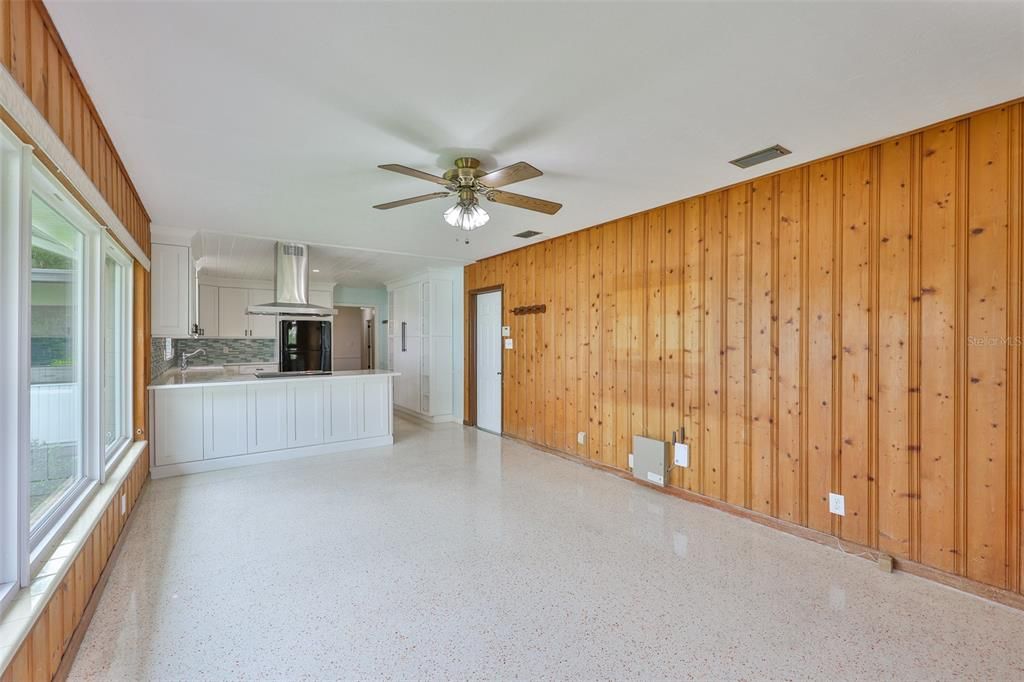 Empty room, Interior, Kitchen, Wooden Walls