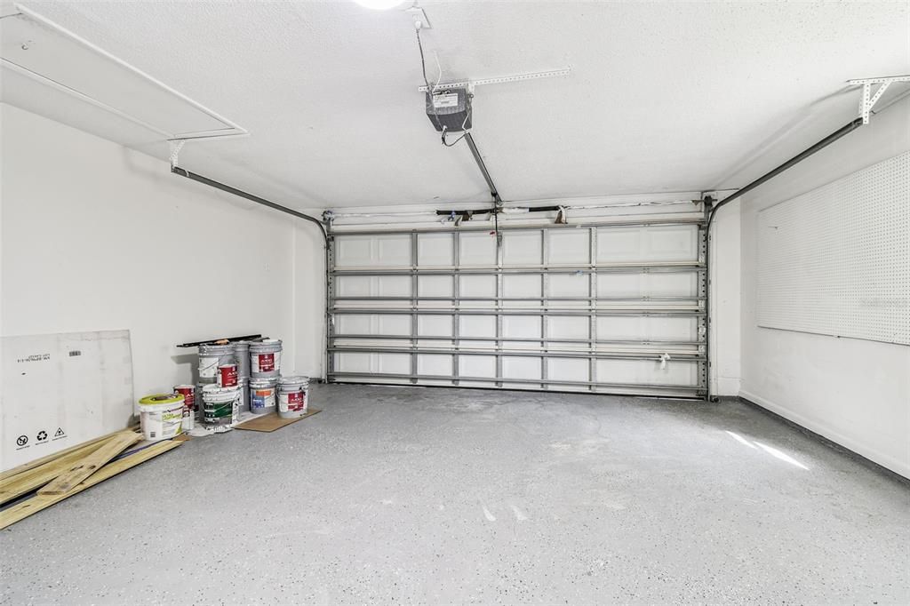 Garage, Interior