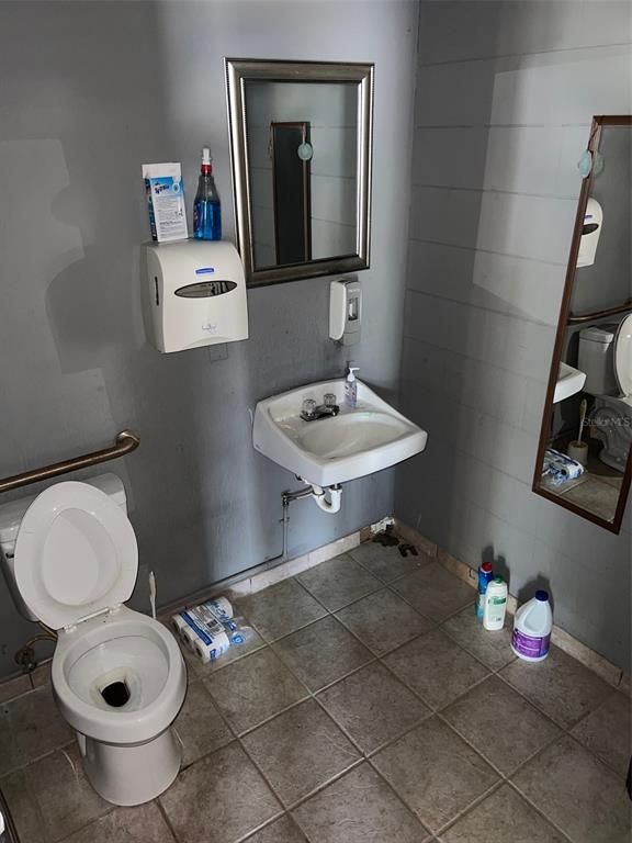 Bathroom, Interior