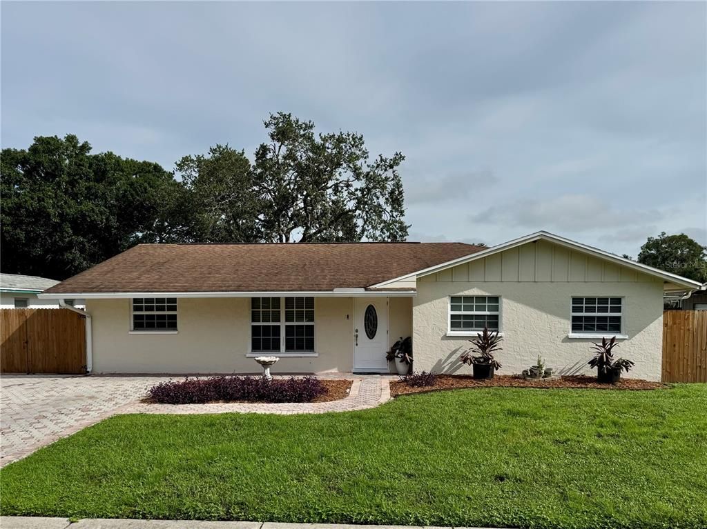 Backyard, Exterior, Facade, Ranch