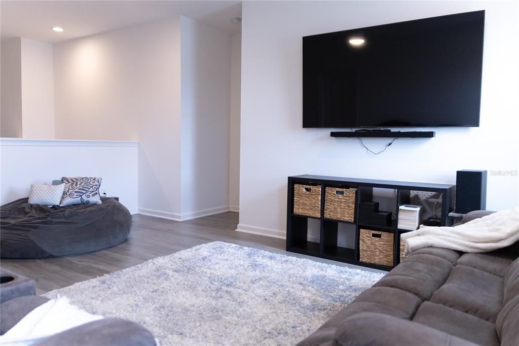 Interior, Recessed Lighting, Wood Texture Flooring