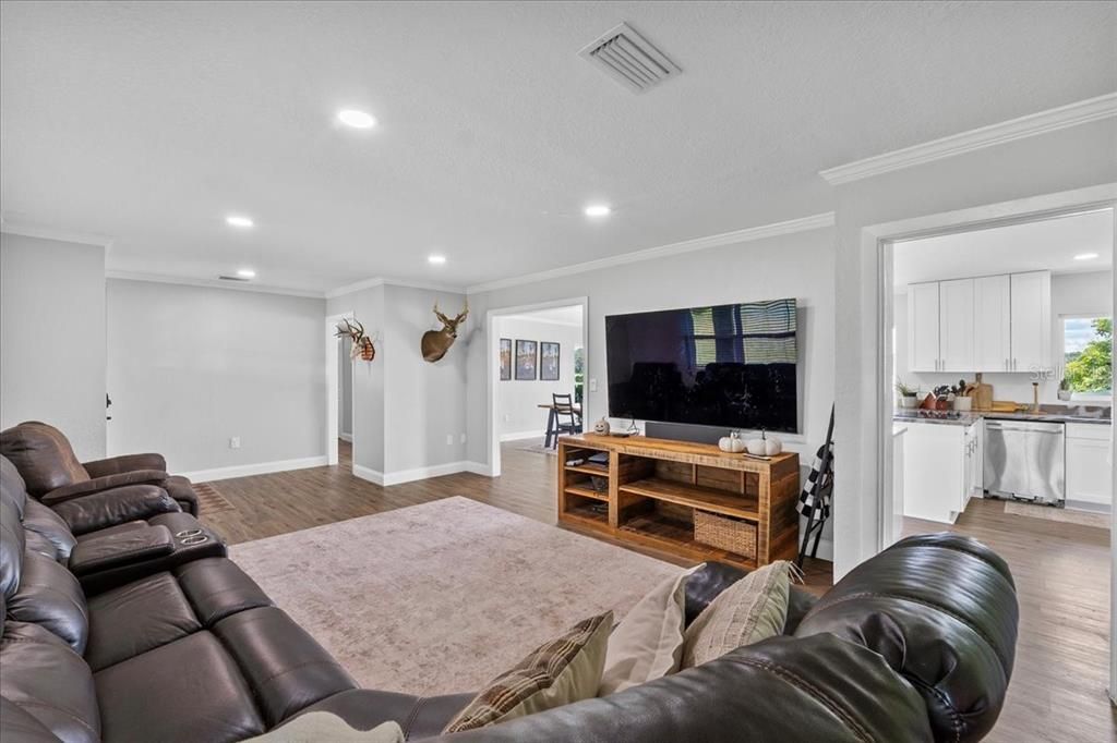 Interior, Kitchen, Living room, Recessed Lighting, Wood Texture Flooring