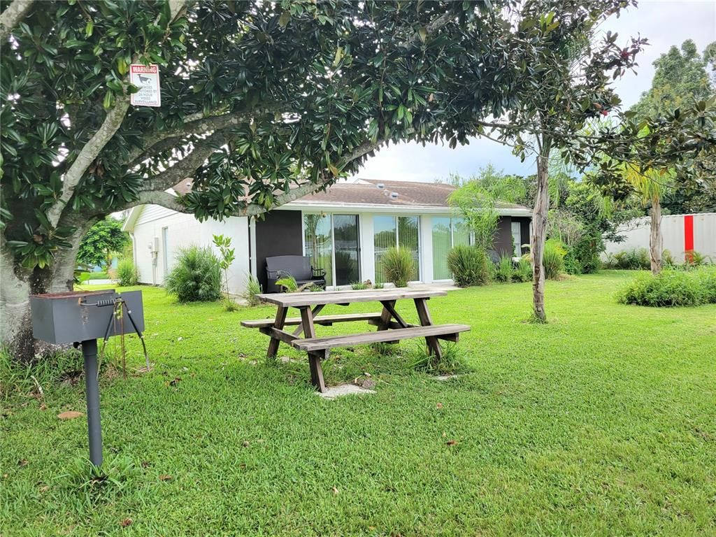 Backyard, Exterior