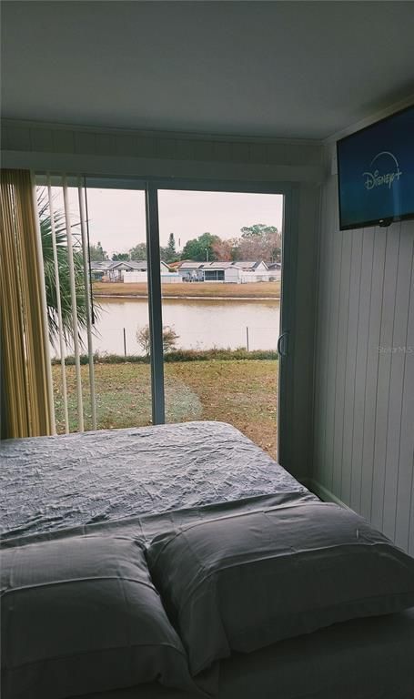 Bedroom, Interior, Water