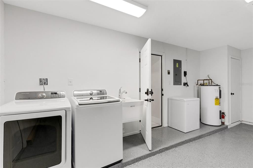 Interior, Washer