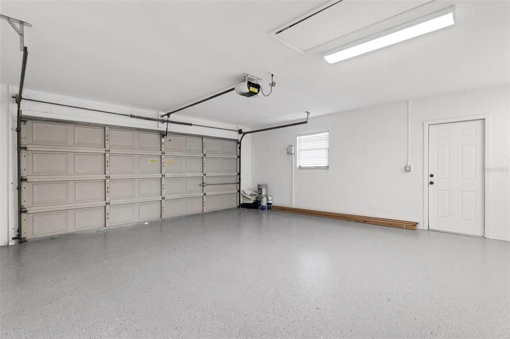 Garage, Interior