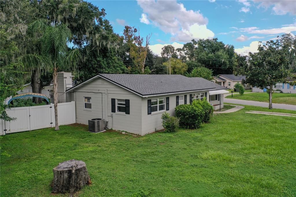 Backyard, Exterior