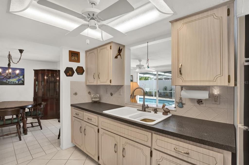 Dining room, Interior, Kitchen, Pendant Lights