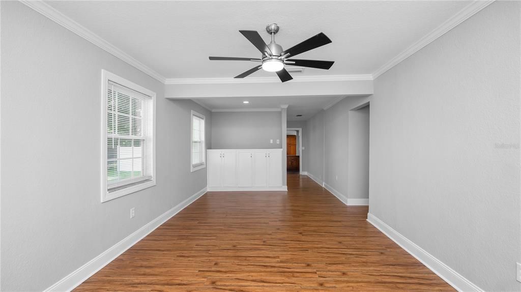 Empty room, Interior, Recessed Lighting, Wood Texture Flooring