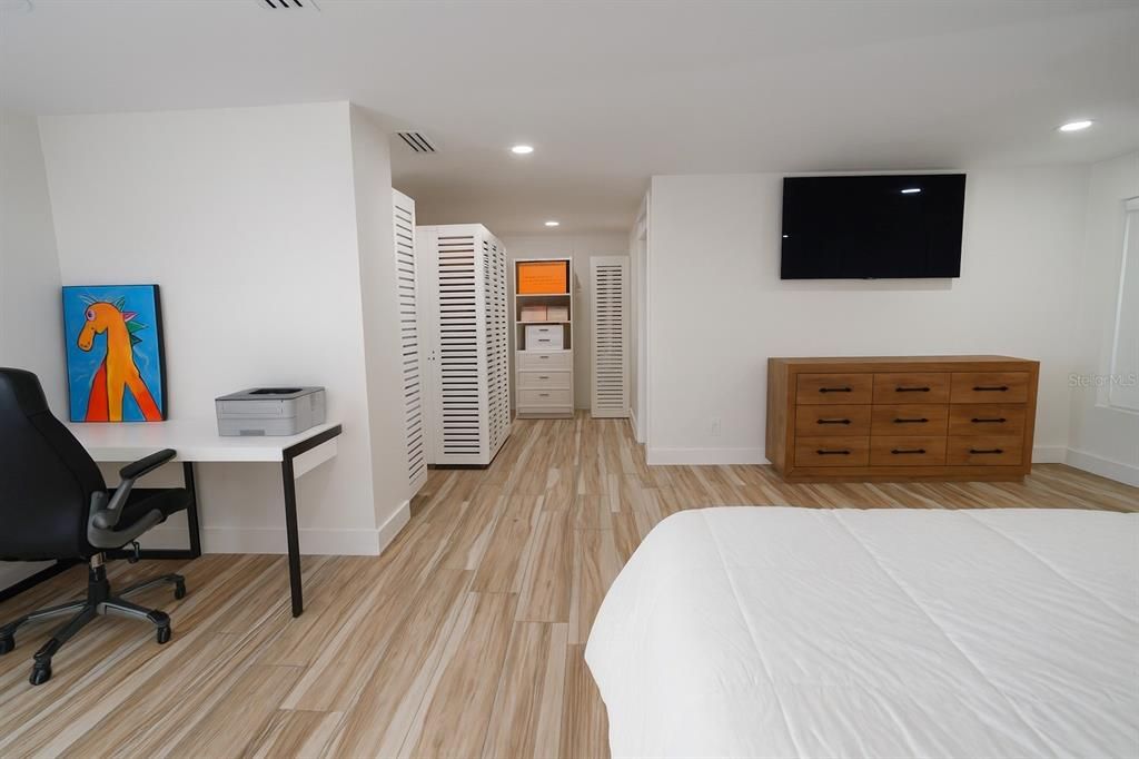 Bedroom, Home Office, Interior, Recessed Lighting, Wood Texture Flooring
