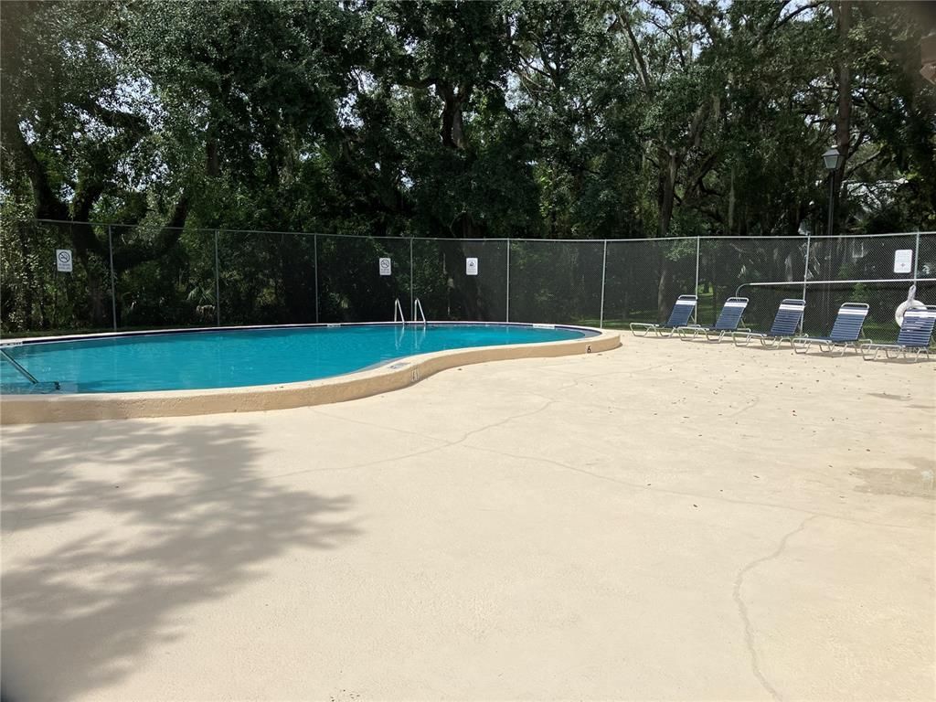 Exterior, Pool