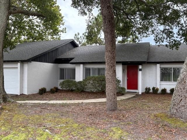 Exterior, Facade, Ranch