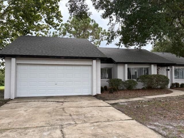 Attached, Exterior, Facade, Ranch
