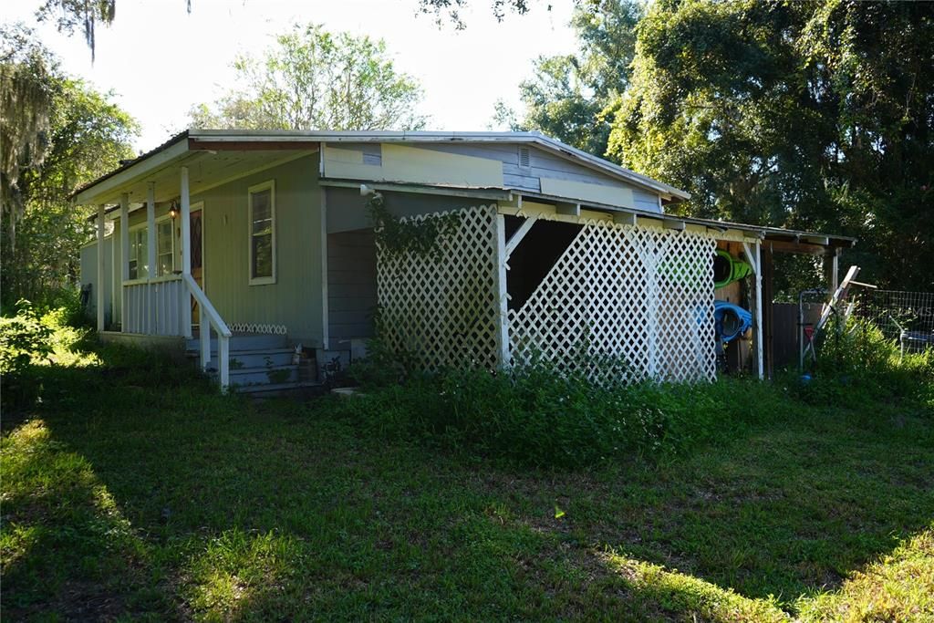 Backyard, Exterior