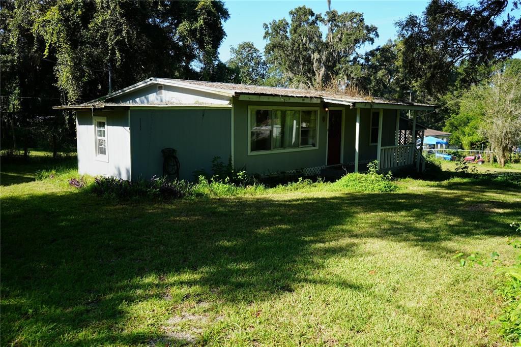 Backyard, Exterior