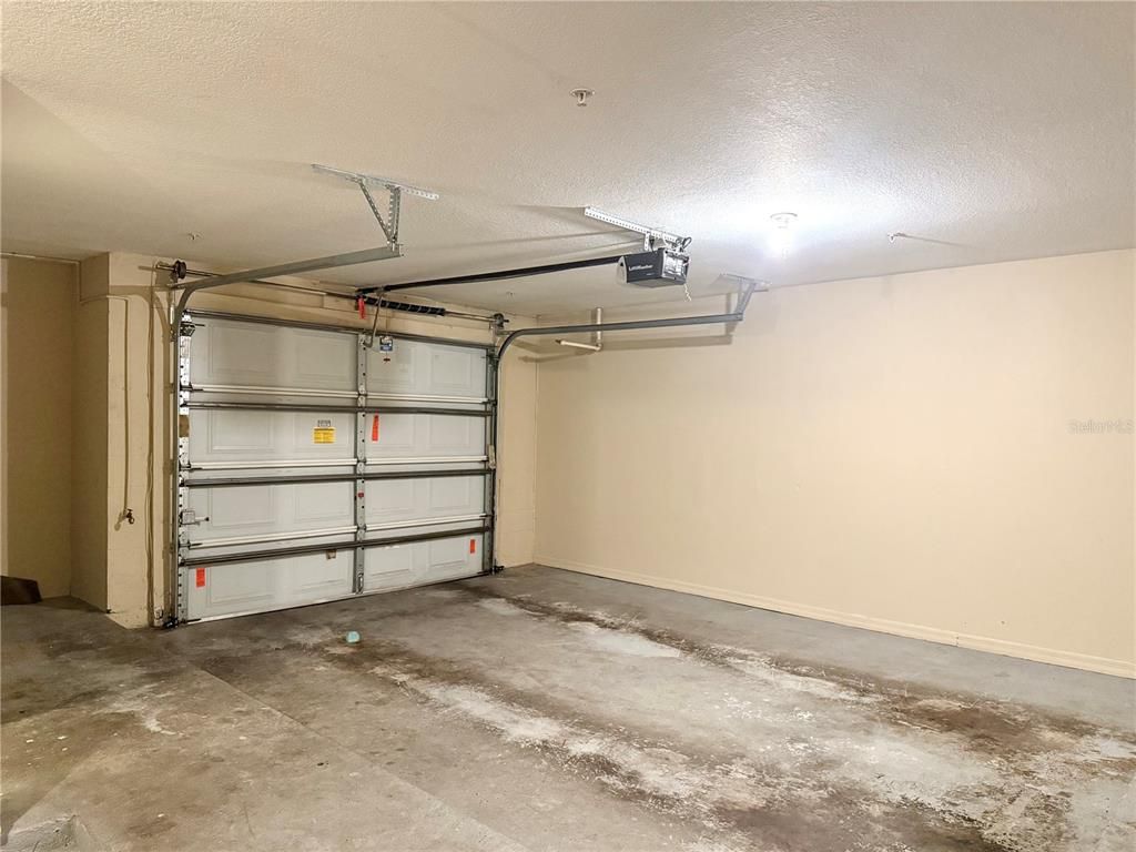 Garage, Interior