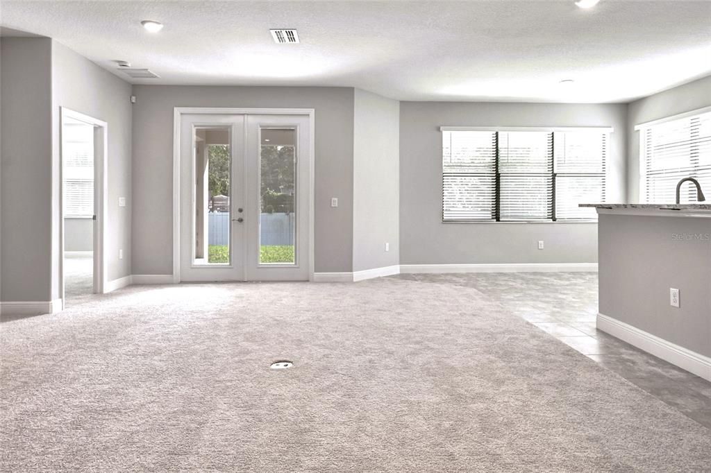 Empty room, Interior, Recessed Lighting