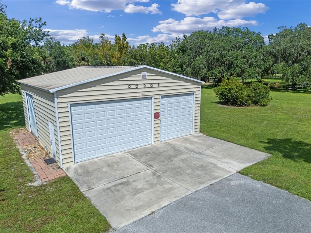 Detached Garage, Exterior