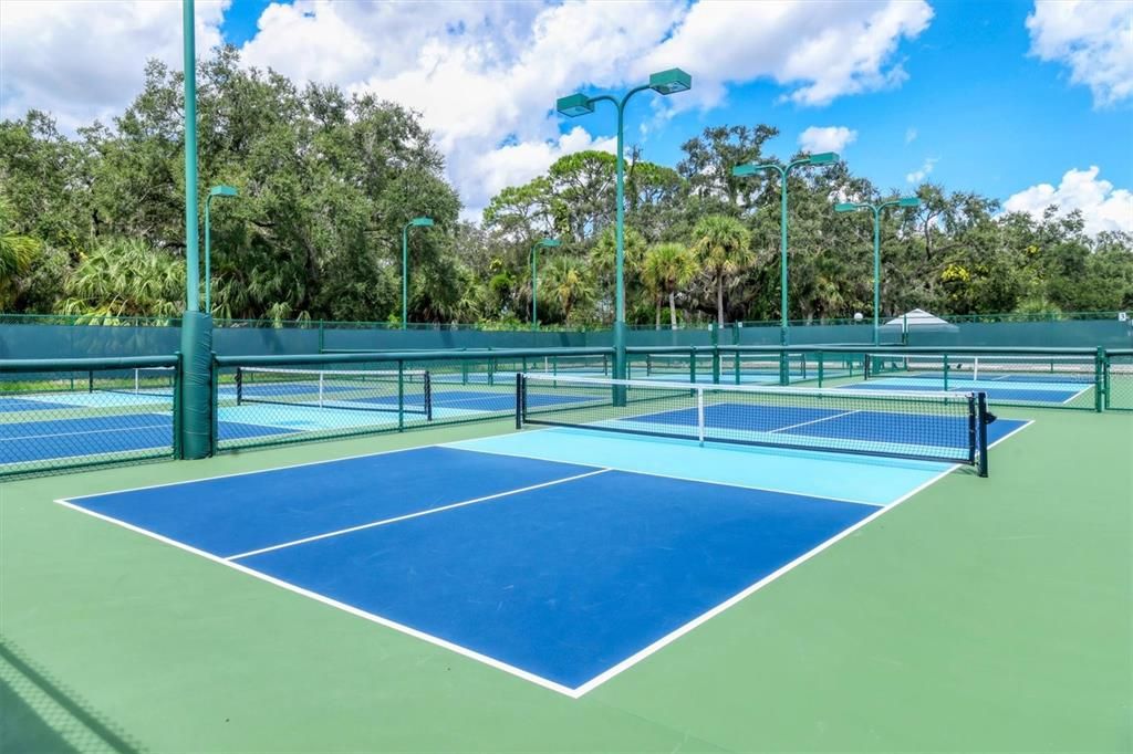 Exterior, Tennis Courts