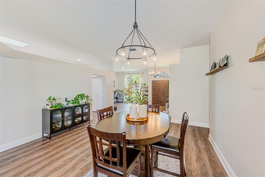 Chandelier, Dining room, Interior, Pendant Lights, Recessed Lighting, Wood Texture Flooring