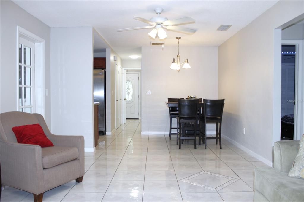 Chandelier, Dining room, Interior, Pendant Lights
