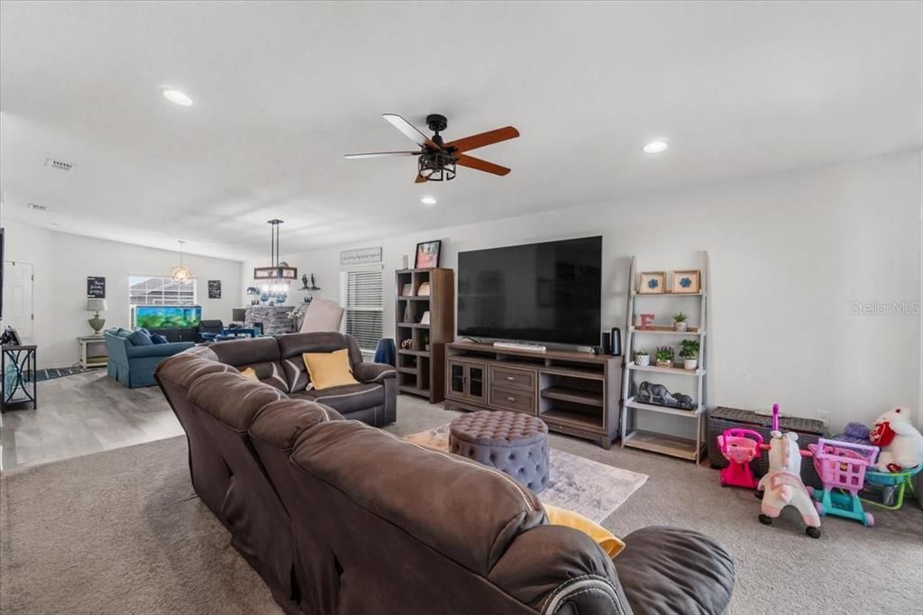 Dining room, Interior, Living room, Pendant Lights, Recessed Lighting