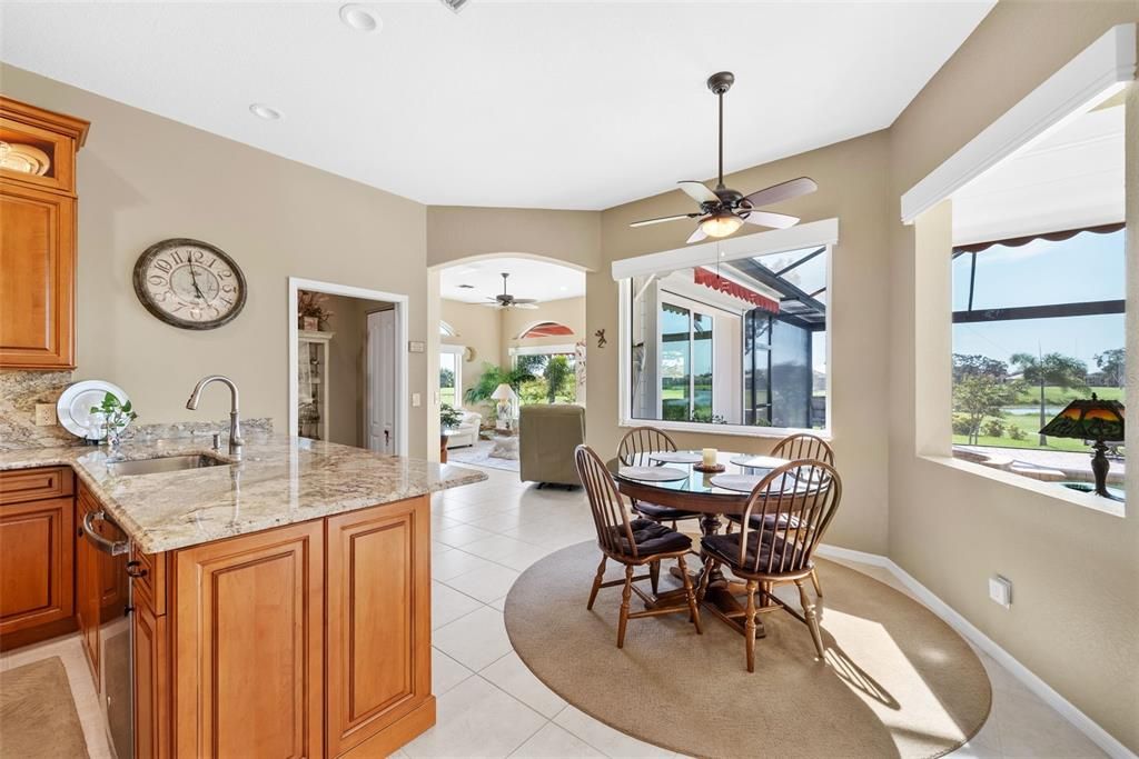 Dining room, Interior, Kitchen, Recessed Lighting