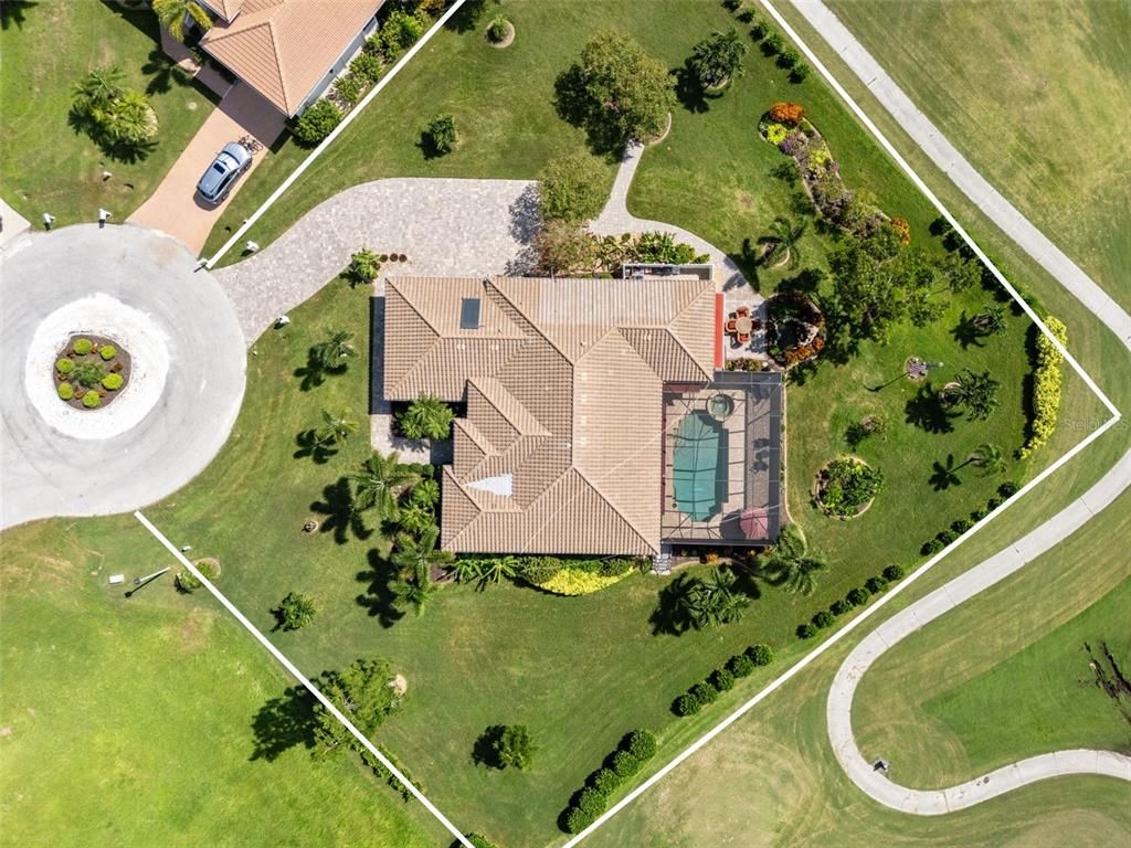 Exterior, Drone