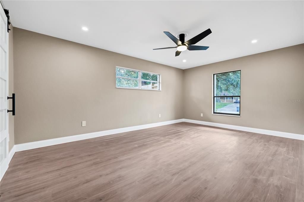 Empty room, Interior, Recessed Lighting, Wood Texture Flooring