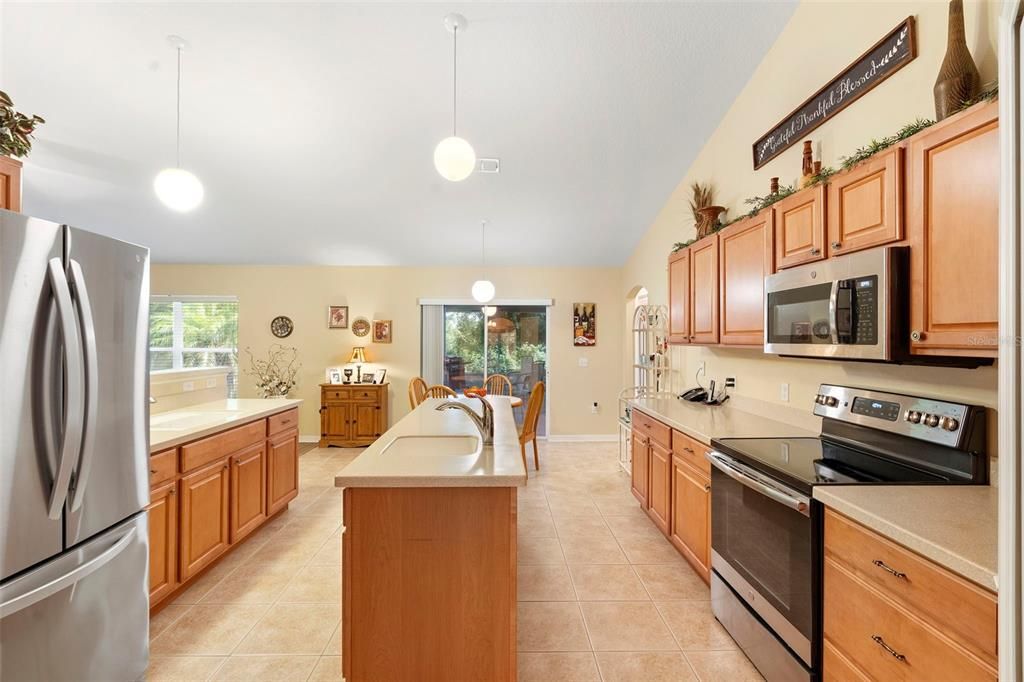 Dining room, Interior, Kitchen, Pendant Lights