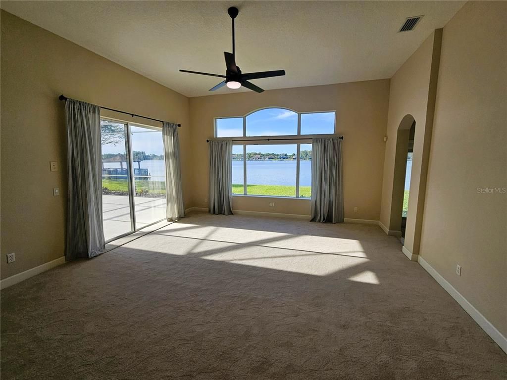 Empty room, Interior, Water