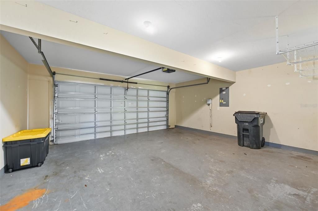 Garage, Interior