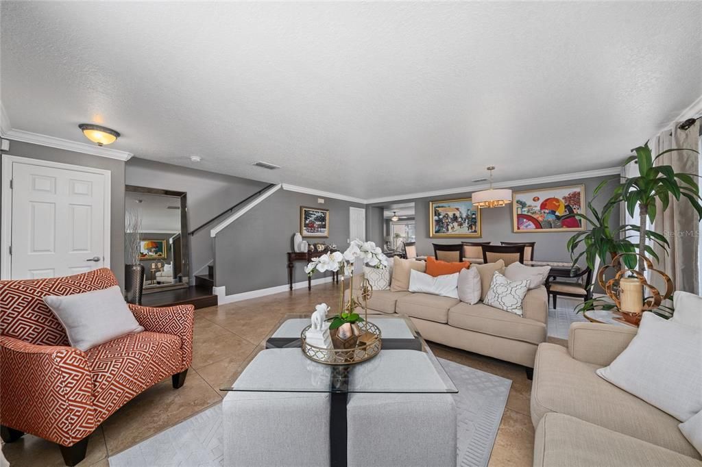 Dining room, Interior, Living room, Pendant Lights