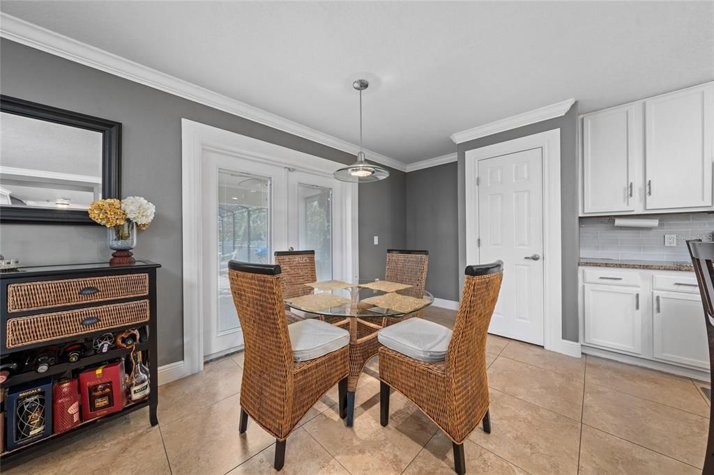 Dining room, Interior, Pendant Lights