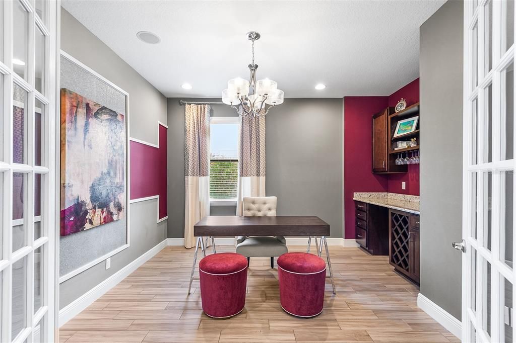 Chandelier, Dining room, Fireplace, Interior, Recessed Lighting, Wood Texture Flooring