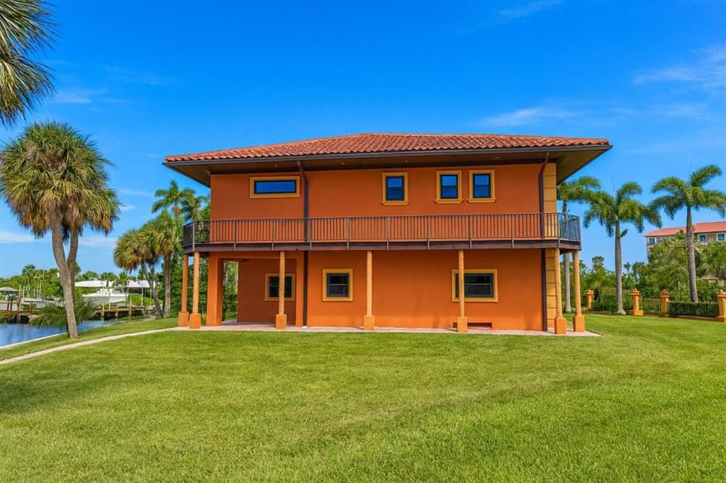 Backyard, Exterior, Water