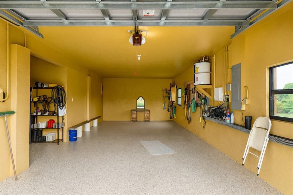 Garage, Interior