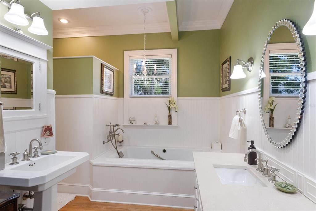 Bathroom, Dual Sink Vanities, Interior, Pendant Lights, Recessed Lighting, Wood Texture Flooring