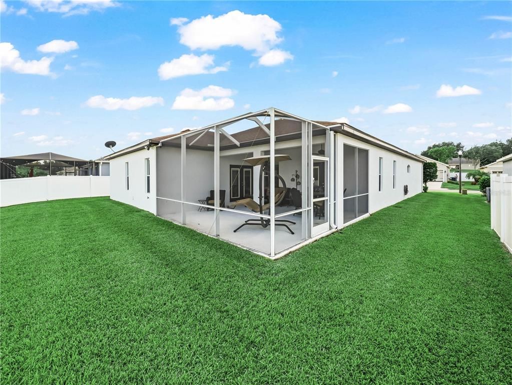 Backyard, Exterior