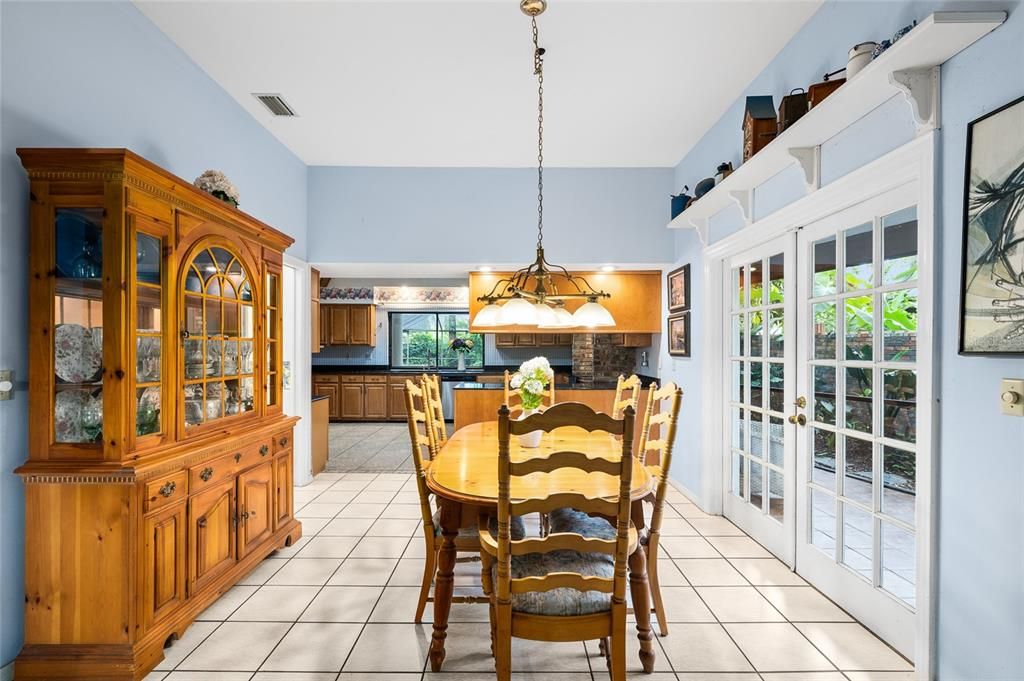 Dining room, Interior, Kitchen, Pendant Lights