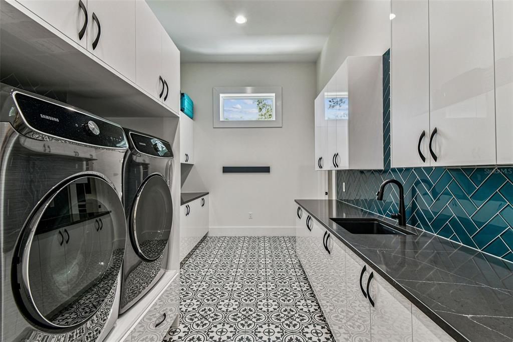 Interior, Recessed Lighting, Washer