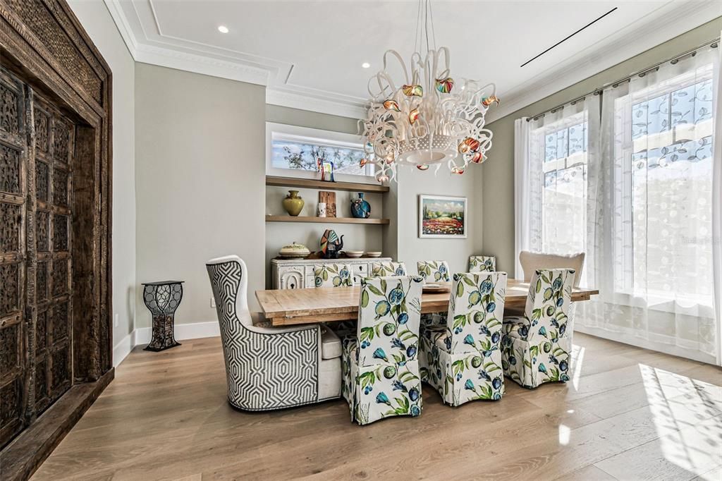 Chandelier, Dining room, Interior, Recessed Lighting, Wood Texture Flooring