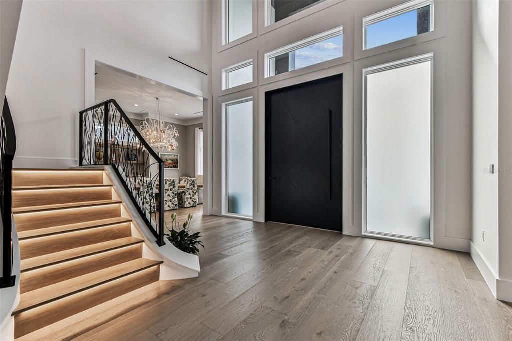 Interior, Pendant Lights, Recessed Lighting, Wood Texture Flooring